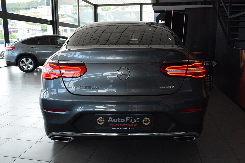 MERCEDES-BENZ GLC 250D COUPÉ AMG LINE 4-MATIC