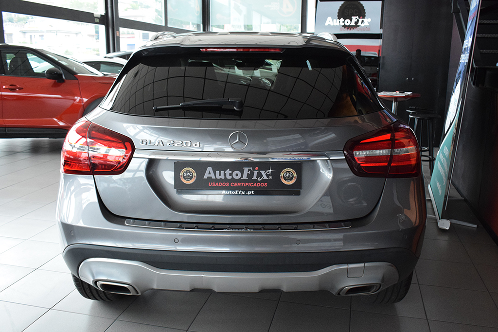 MERCEDES-BENZ GLA 220 D AMG LINE 170 CV